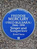 English Heritage blue plaque at 22 Gladstone Avenue, Feltham, London (© Spudgun67, CC BY-SA 4.0)