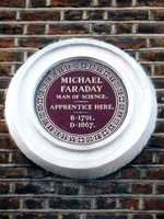 Plaque erected in 1876 by the Royal Society of Arts at 48 Blandford Street, Marylebone, London (© Spudgun67, CC BY-SA 4.0)