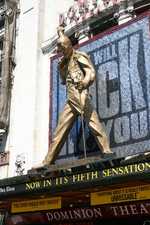 Mercury statue above the West End's Dominion Theatre in London (© Chris Brown, CC BY 2.0)