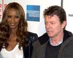 A picture of Bowie and wife Iman at the premiere of Jones's directorial debut Moon, 2009 (© David Shankbone, CC BY 3.0)