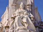 A state of Queen Victoria in central London