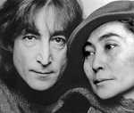A photograoh of John Lennon and Yoko Ono in 1980 taken by Jack Mitchell (1925-2013) (© Jack Mitchell, CC BY-SA 4.0)