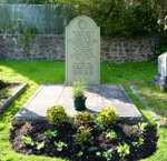 Edward Elgar's family grave at St Wulstan's R.C. Church, Little Malvern (© DeFacto, CC BY-SA 4.0)