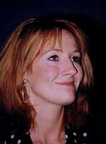A photo of Rowling at the US National Press Club in 1999 (© John Mathew Smith, CC BY-SA 2.0)