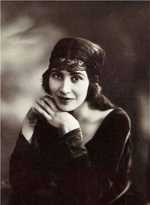 Photograph of Kathleen Garman from 1921. (© http://epstein.thenewartgallerywalsall.org.uk/, PD-US)