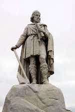 The statue of Alfred the Great at Wantage, Oxfordshire (© Steve Daniels, CC BY-SA 2.0)